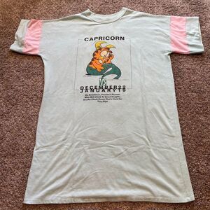 Vintage Garfield Capricorn Shirt Sleepshirt Pink Blue Zodiac Astrology Tee 80's